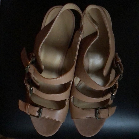 Shoes - Picture 4 of 4